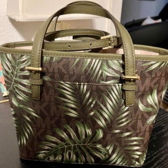 Michael Kors Jet Set Palm Leaf Handbag - Picture 4 of 4